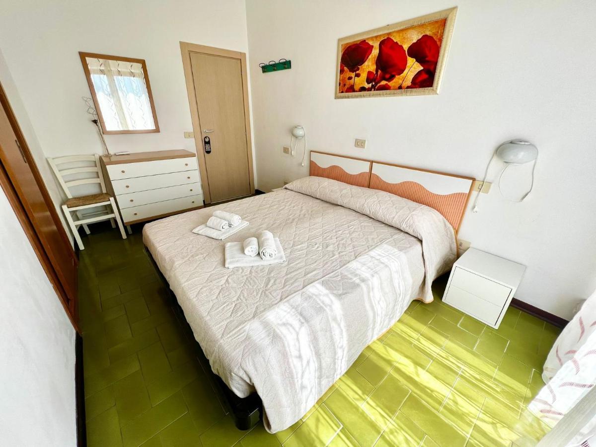 Bed&Breakfast Villa Lorena Форте-дей-Мармі Екстер'єр фото