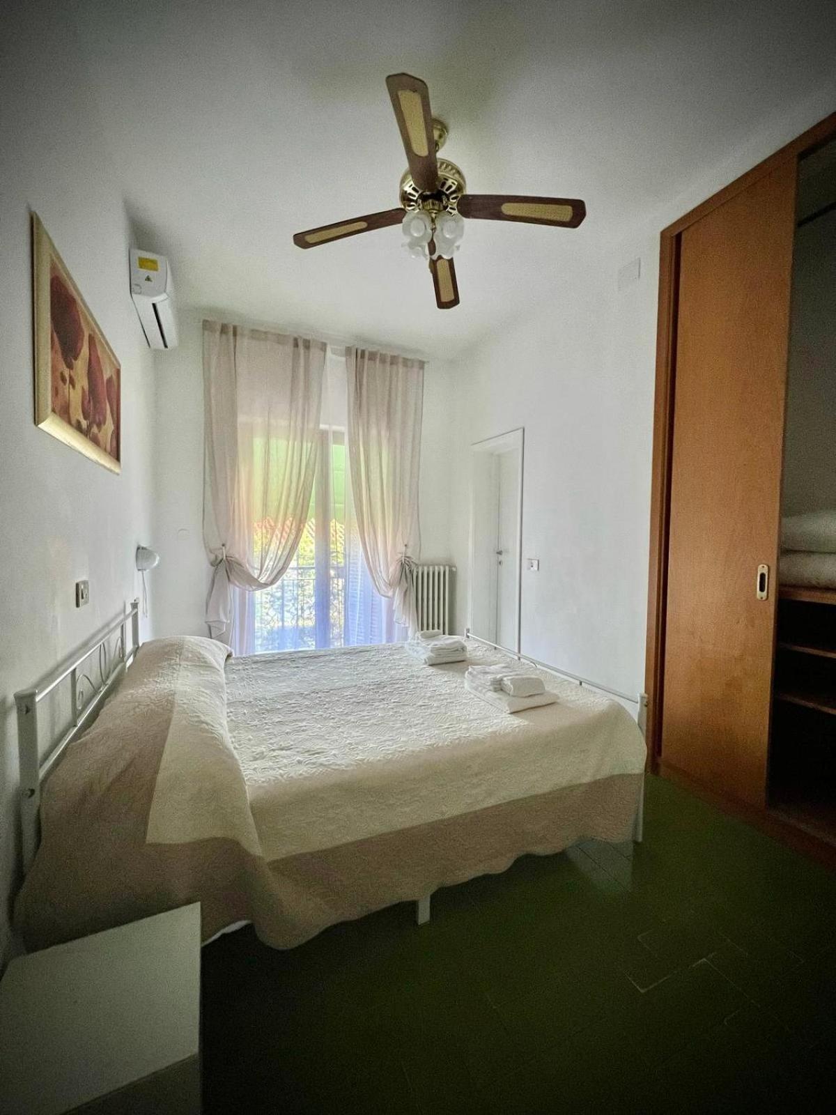 Bed&Breakfast Villa Lorena Форте-дей-Мармі Екстер'єр фото